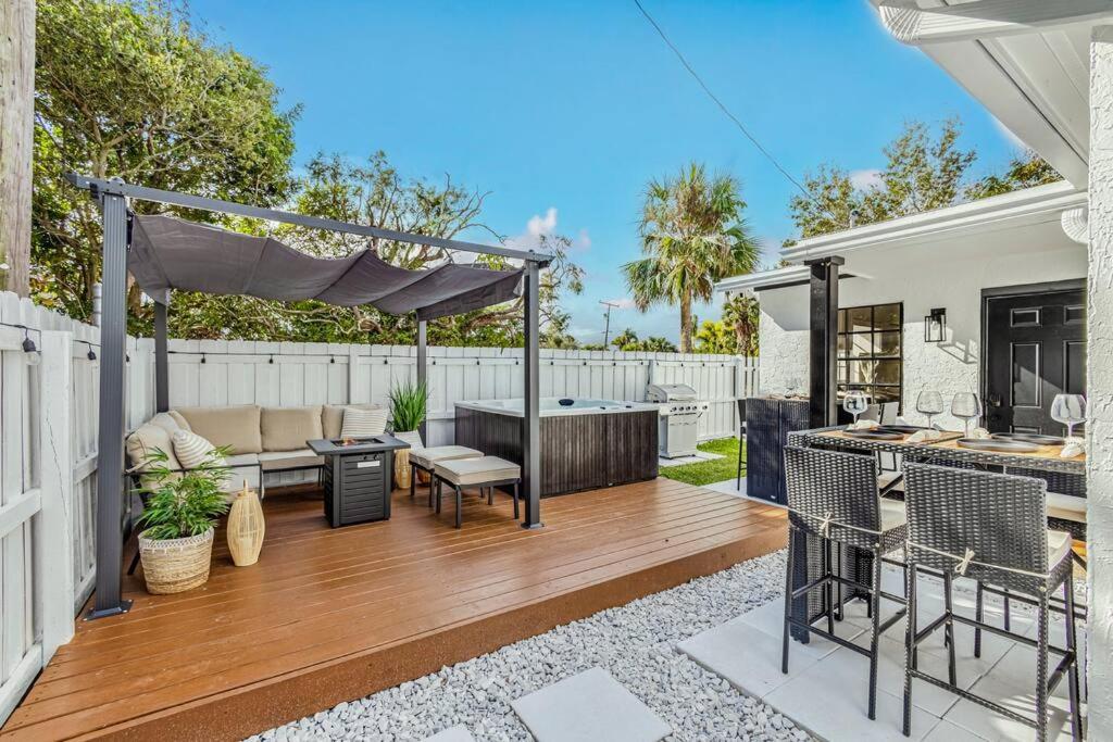 * NEW* The Bungalow Jupiter! - Moremoments Rentals - B&B Jupiter