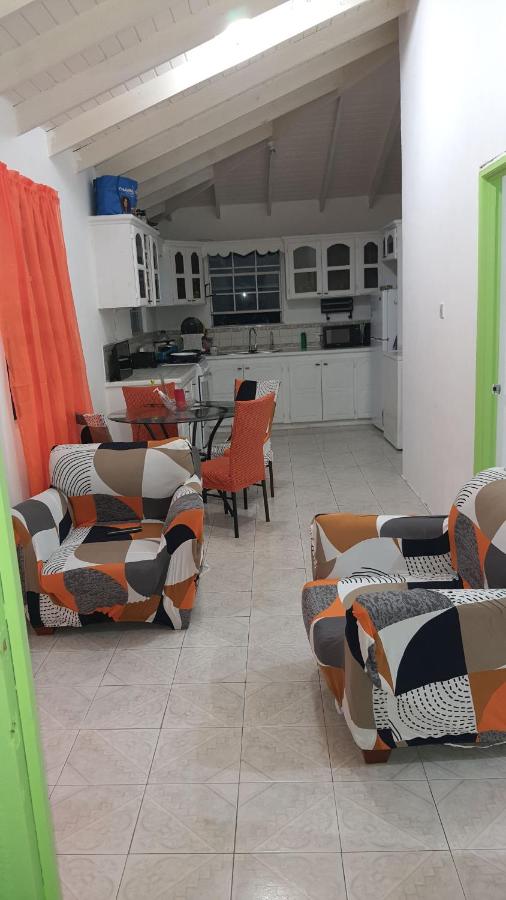 B&B Bridgetown - El Palacio Apartments - Bed and Breakfast Bridgetown