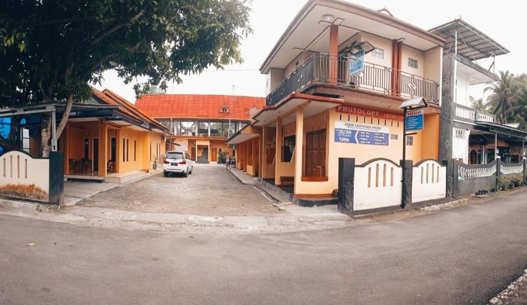 Homestay Putra Sindang Asih Batukaras - B&B