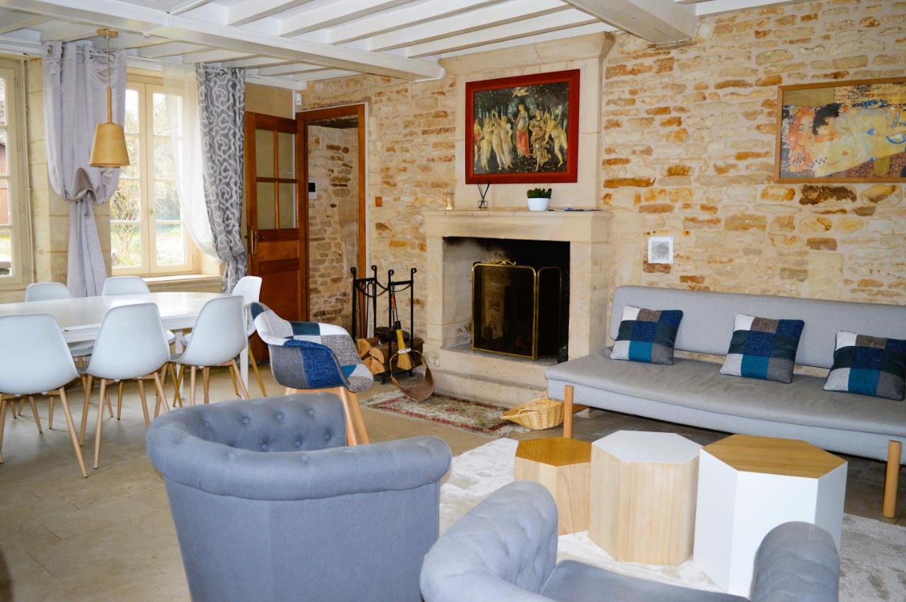 L'auberge du lavoir, maison en pierres avec jardin - B&B Cairon