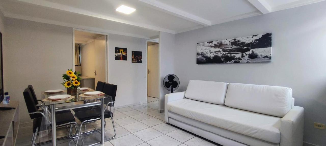 B&B Guarulhos - Ao Lado do Aeroporto Com Vaga Coberta e Wifi 300 mb POWER - Bed and Breakfast Guarulhos