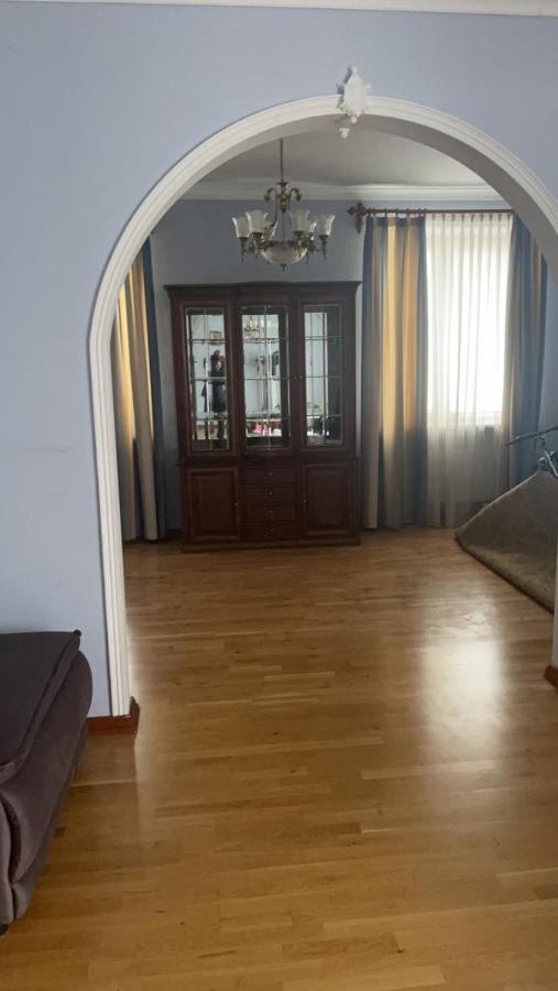 B&B Tchernivtsi - Lux House - Bed and Breakfast Tchernivtsi