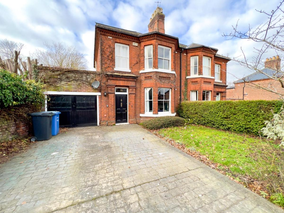 Stylish 4 bed house with parking in central Norwich - B&B Norwich