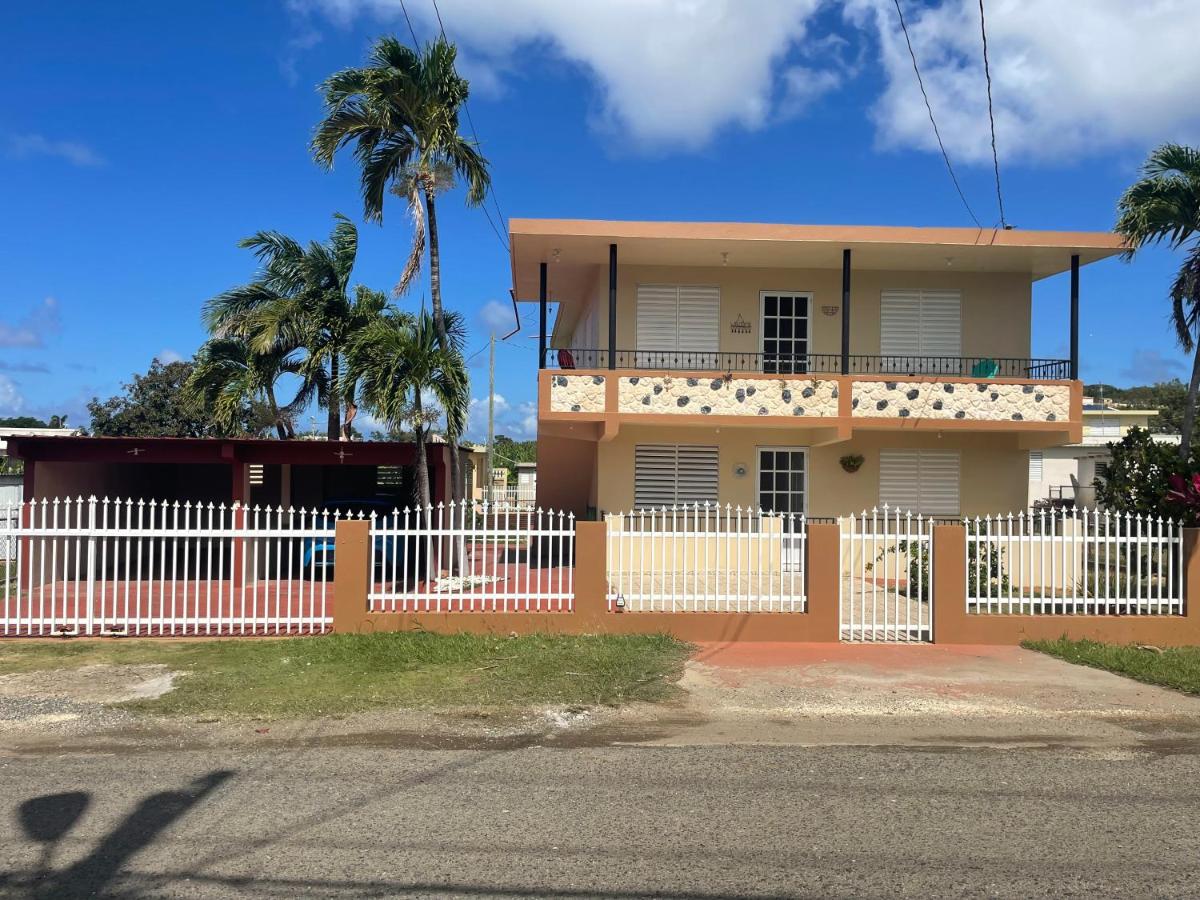 Bright 2BR in Aguadilla 7 Mins to Beaches 2nd Floor Retreat - B&B