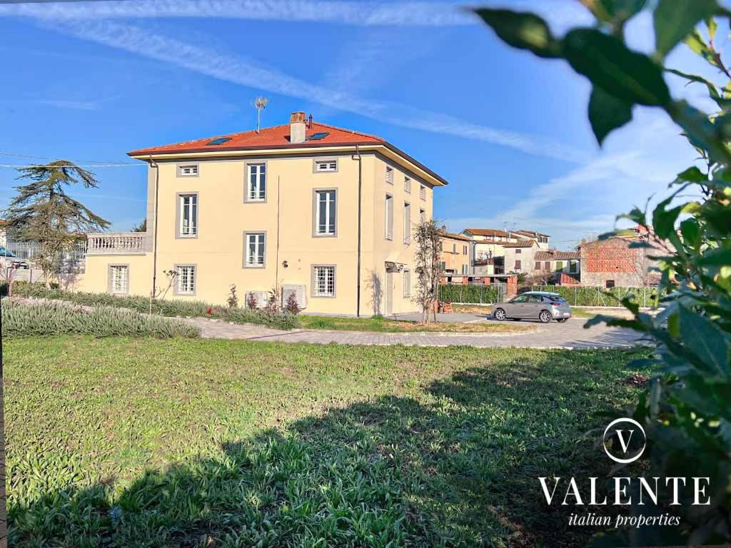 Villa Valente - Apartments - B&B Capannori
