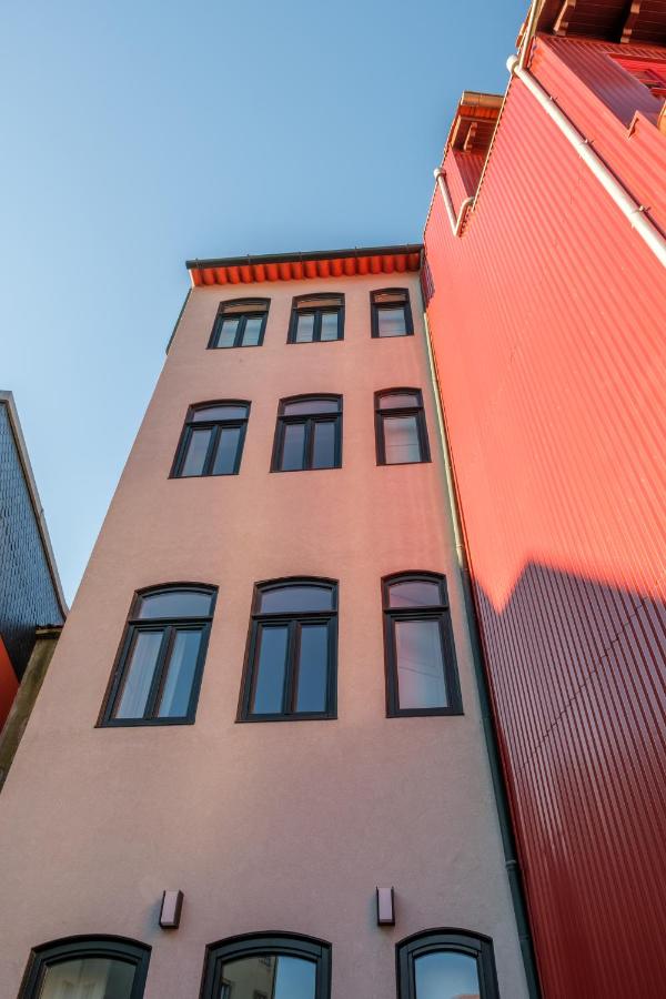 One Bedroom Apartment