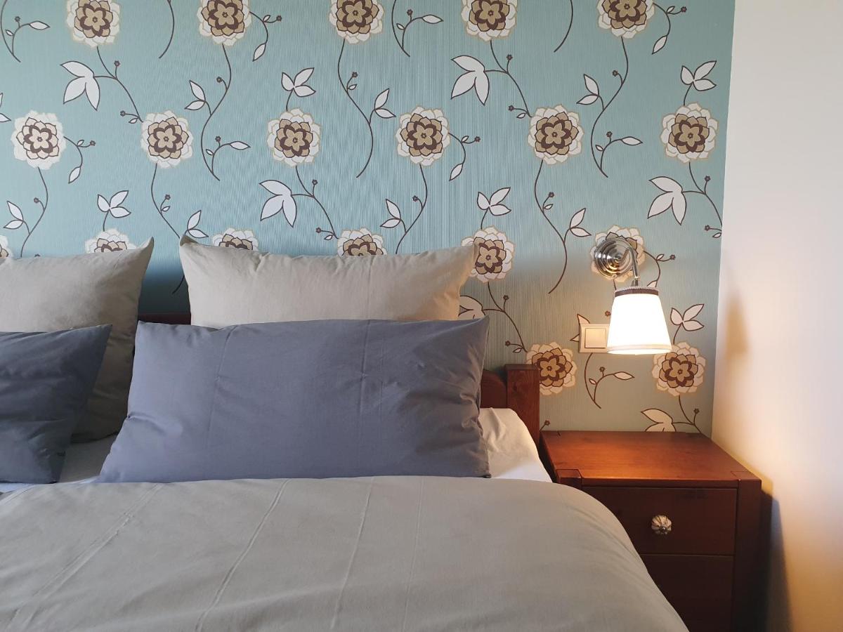 Standard Twin Room with Garden View