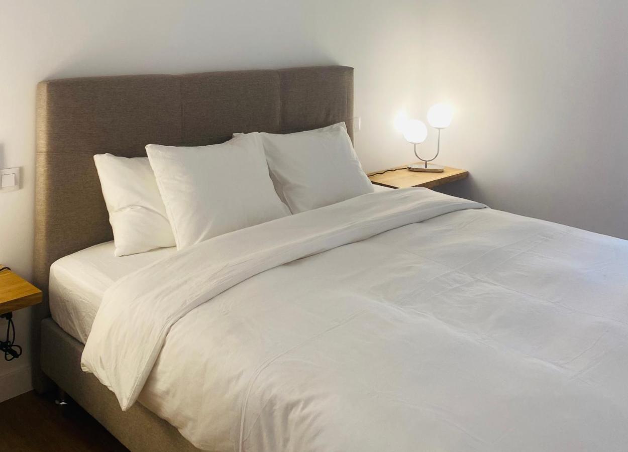 Hotel Apartment with 2-en suite Bedrooms - Bed and Breakfast