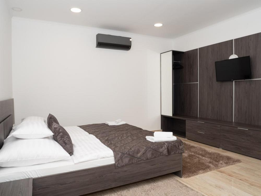 Chambre Double ou Lits Jumeaux avec Douche