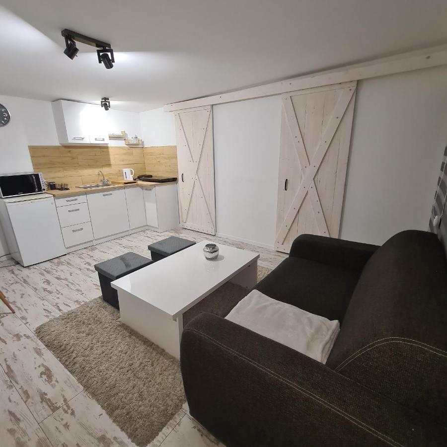 Mały biały domek Cicha 1 - B&B