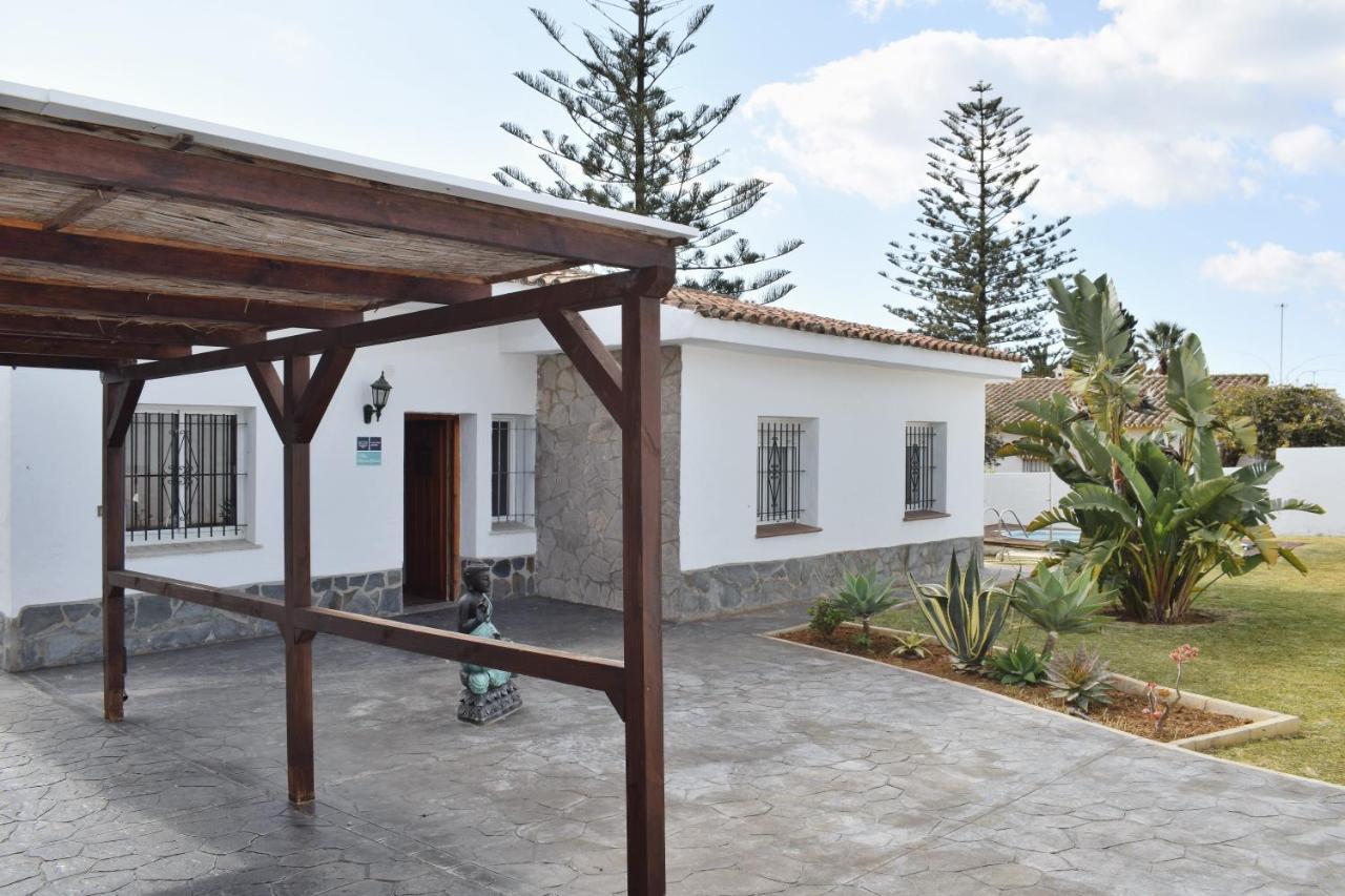 Villa María Elena, en Fuente del Gallo - B&B Conil de la Frontera