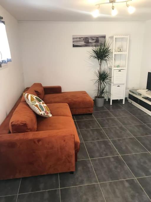 Maison avec piscine au calme - B&B Puygiron