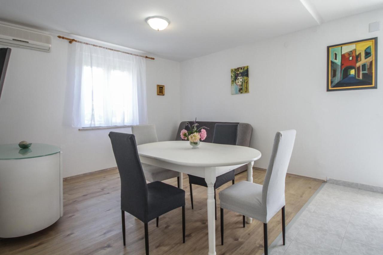 Apartment Tosca with Parking - B&B