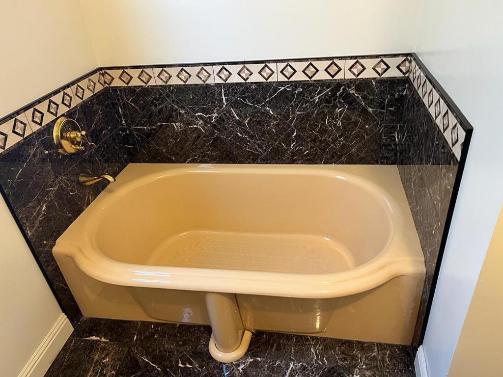 Standard Double Room with Shared Bathroom