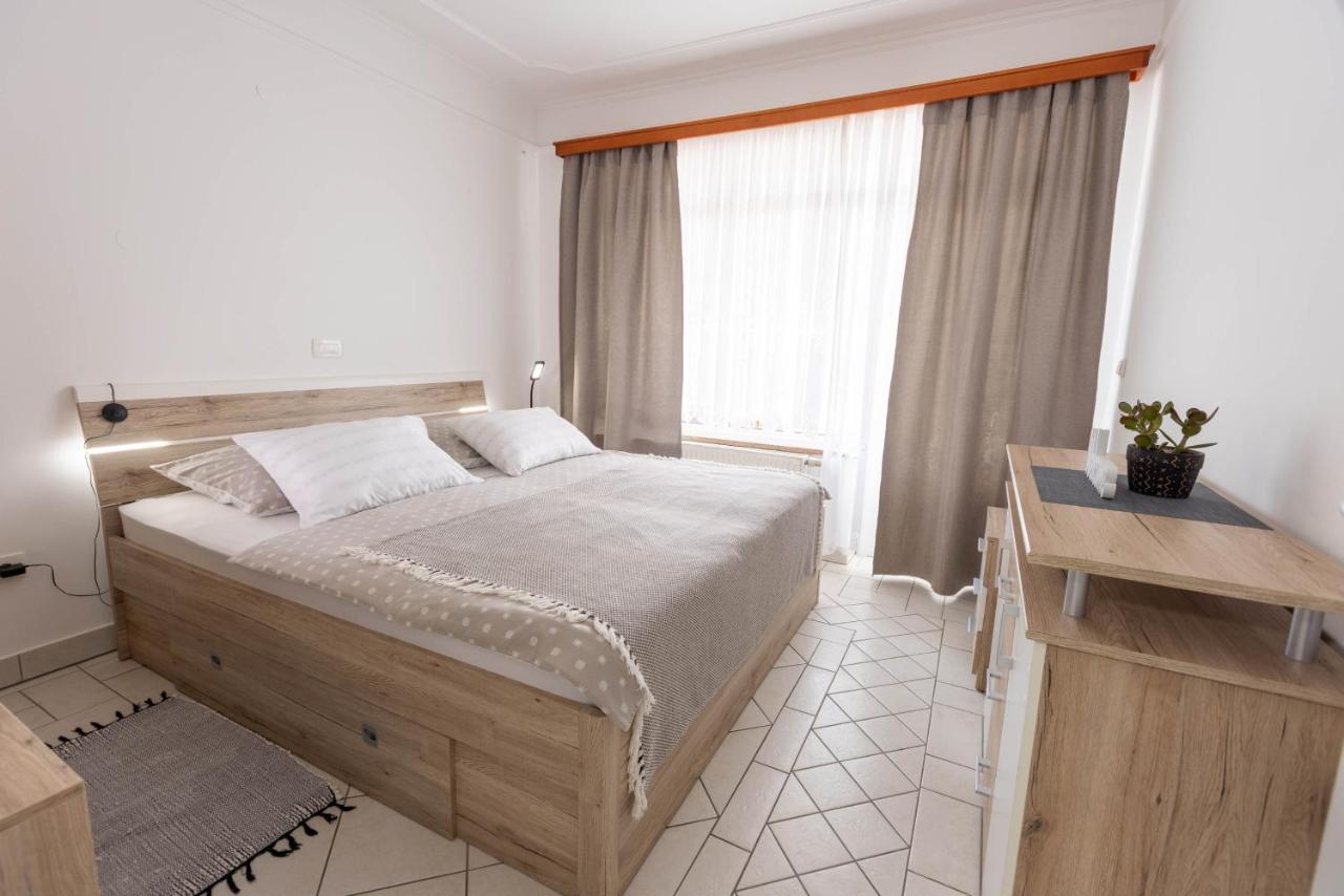 B&B Adlešiči - Apartmaji Natura KOLPA - Bed and Breakfast Adlešiči