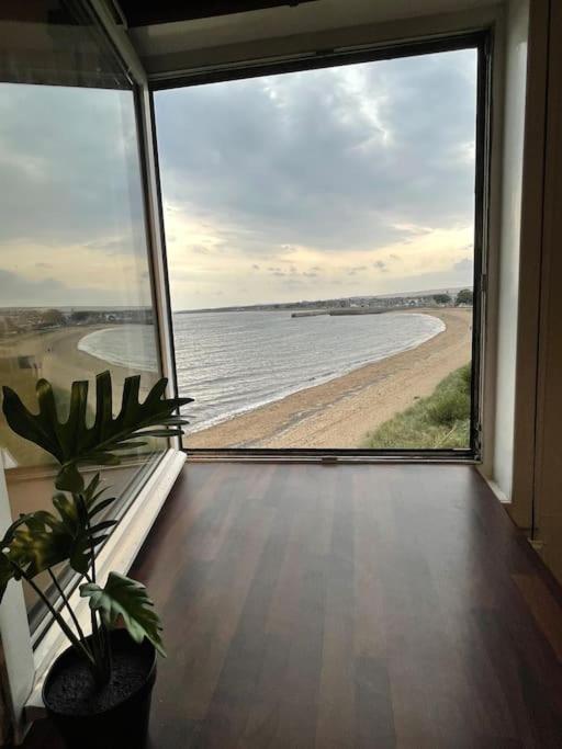 Beachfront Treasure - B&B