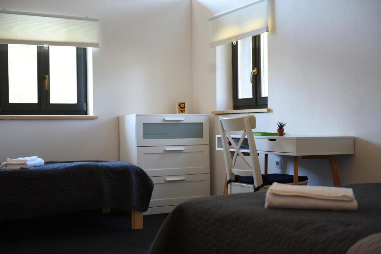 Standard Twin Room with Mountain View