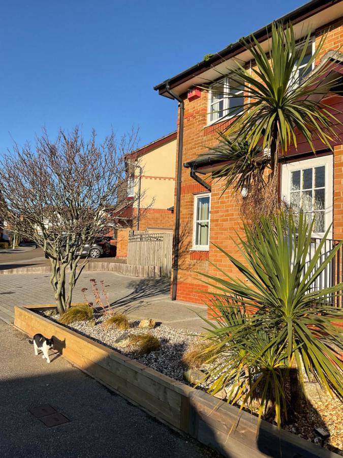 Newly Renovated 2 Bed house nr Fistral Beach & Gannel Estuary - Chambres d'hôtes Newquay