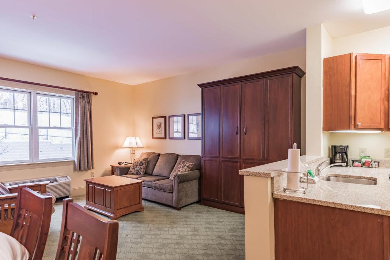 Slopeside Ski-In/Ski-Out ; HotTub ; 2 Room 2 Bath - B&B Hunter