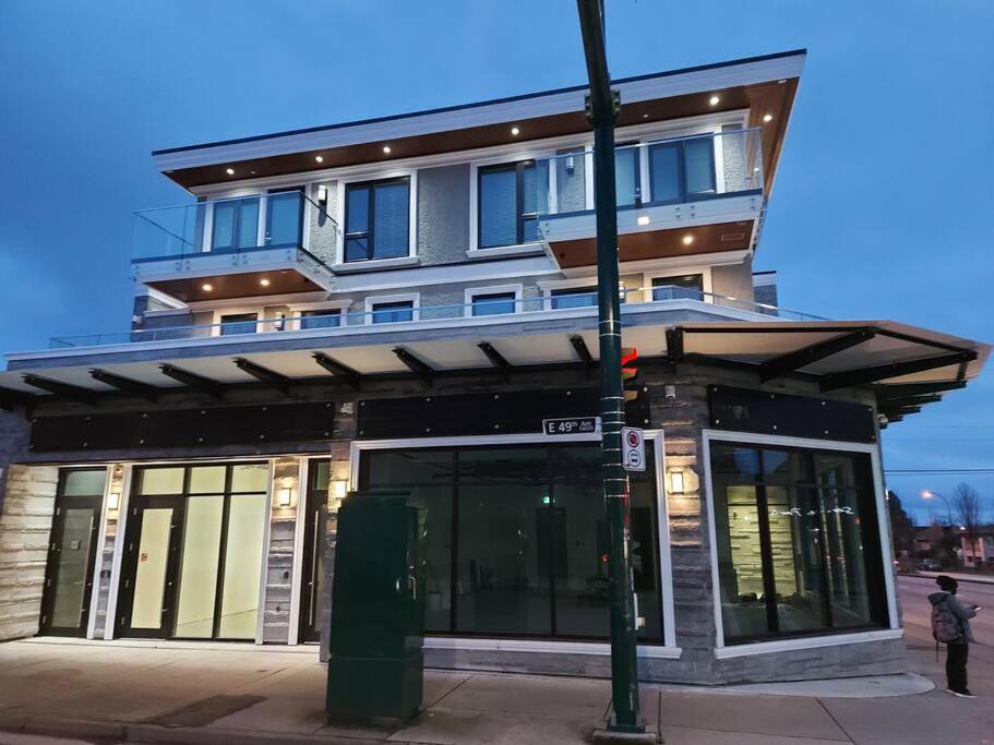 Beautiful Bright 3 Bed Townhouse - B&B Vancouver