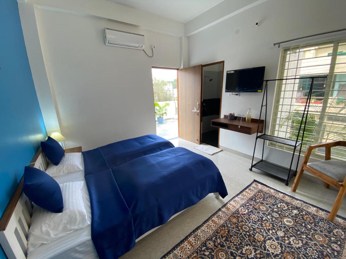 Double or Twin Room with Terrace