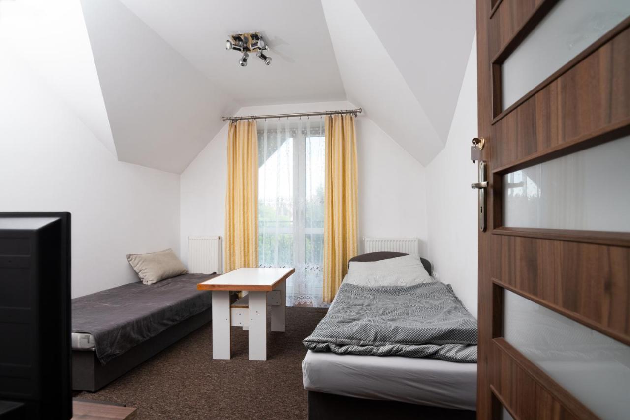 Zweibettzimmer mit Gemeinschaftsbad