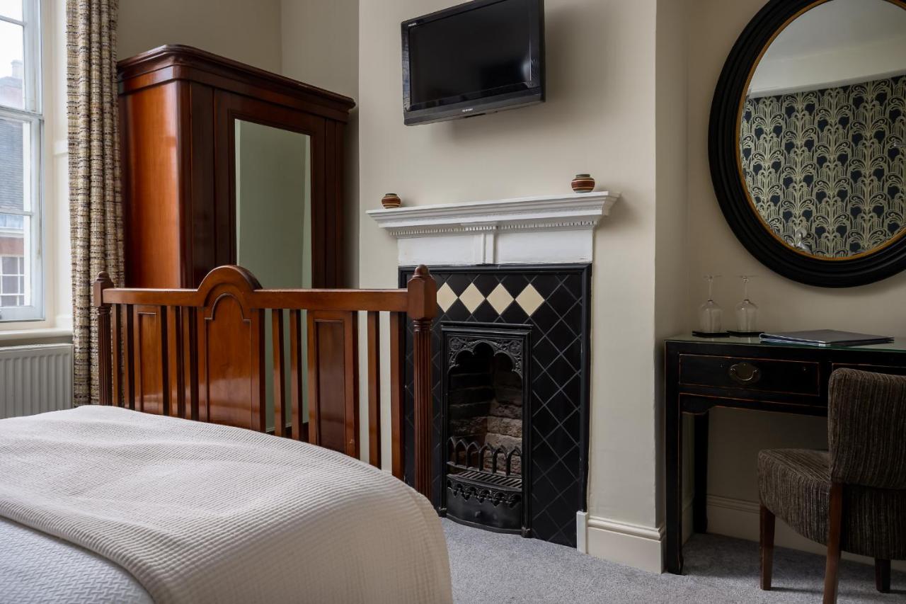 Victoria Room