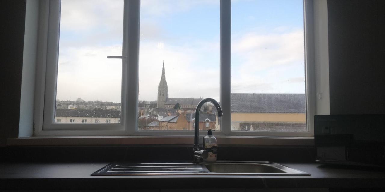 Free Derry Apartments - Chambres d’hôtes