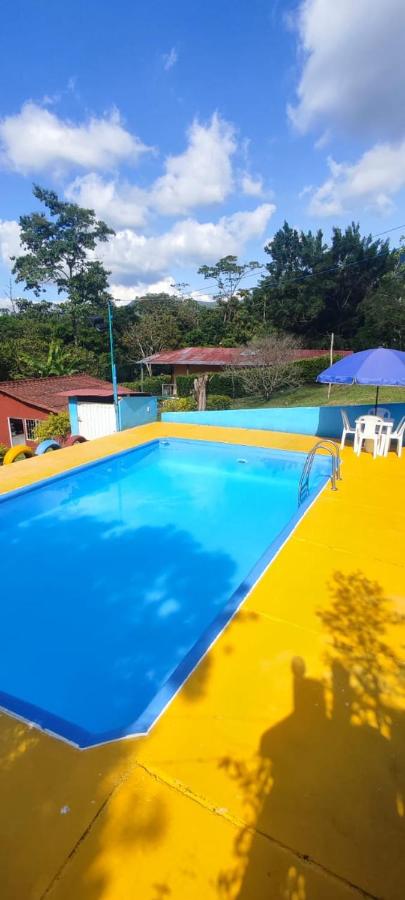 Quinta Villa Sarita Melgar Tolima - B&B
