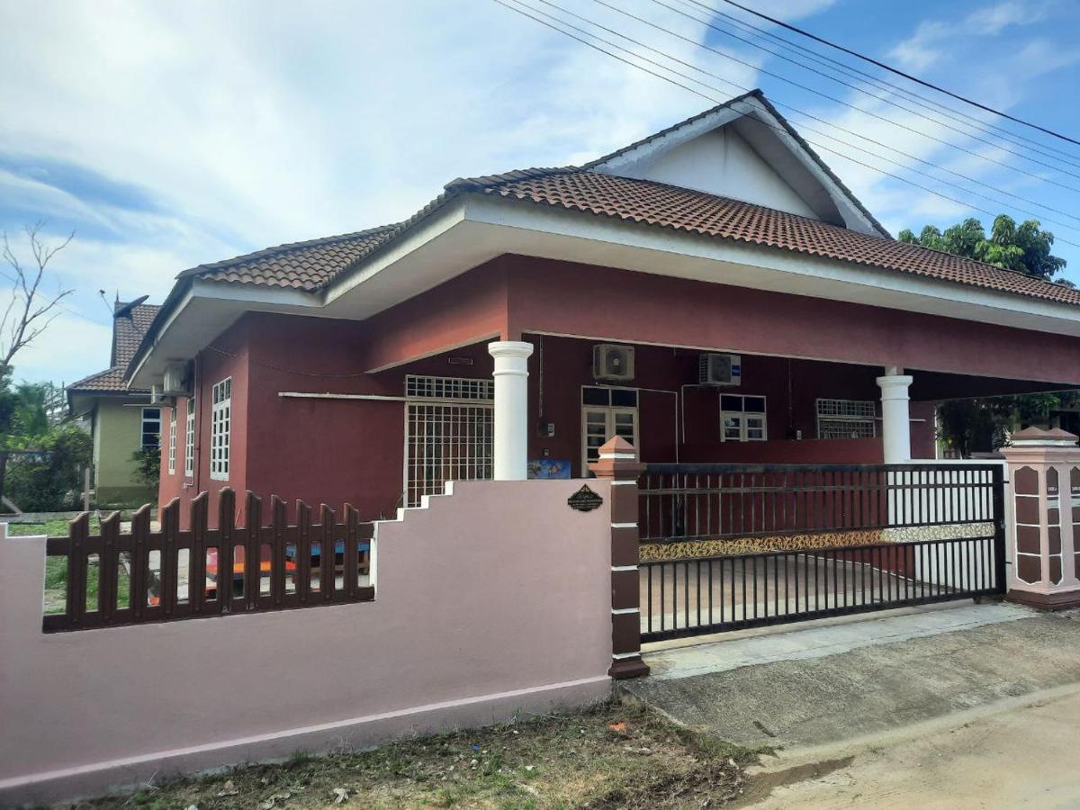 B&B Kampung Tanjung Gelam - MUAZDIANA HOMESTAY di KUALA NERUS, GONG BADAK - Bed and Breakfast Kampung Tanjung Gelam