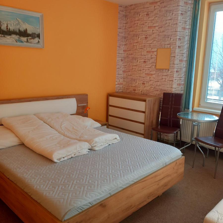 Chambre Triple avec Salle de Bains Commune