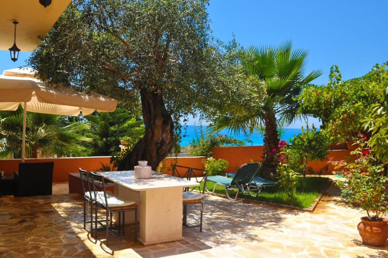 B&B Agios Gordios - House Angelos D with sea view and private garden - Agios Gordios Beach - Bed and Breakfast Agios Gordios