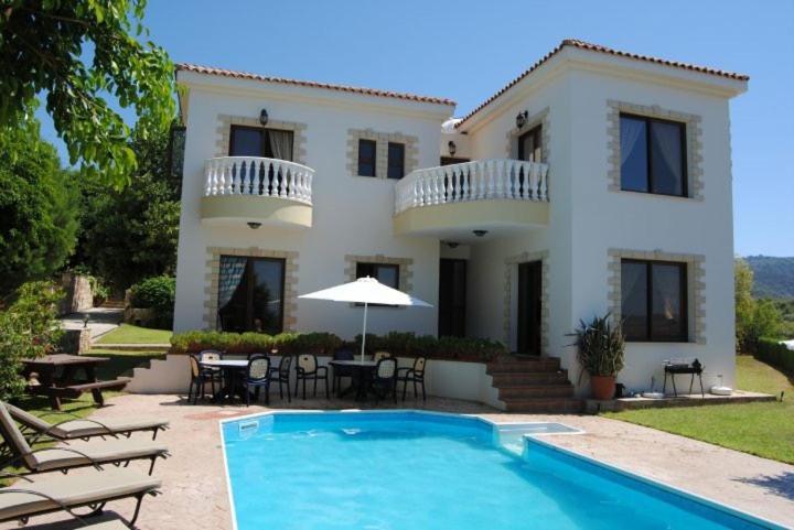 B&B Argaka - Sunray Villa - Luxury Villa with Private Pool - Bed and Breakfast Argaka