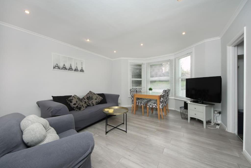 B&B Barrio de Ealing - Ealing Garden Flat - Bed and Breakfast Barrio de Ealing