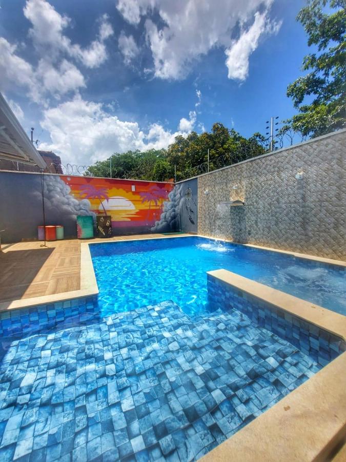 Casa com Piscina e 3 Quartos Climatizados 8km do Centro - Chambres d’hôtes Palmas