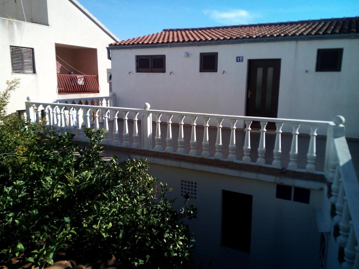 Apartments & Rooms Vitt - B&B