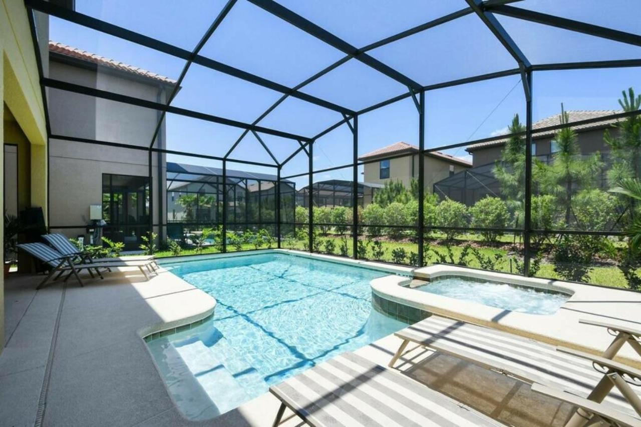 Amazing 6 Bedrooms5 BathPool at Solterra Resort - Chambres d’hôtes Davenport