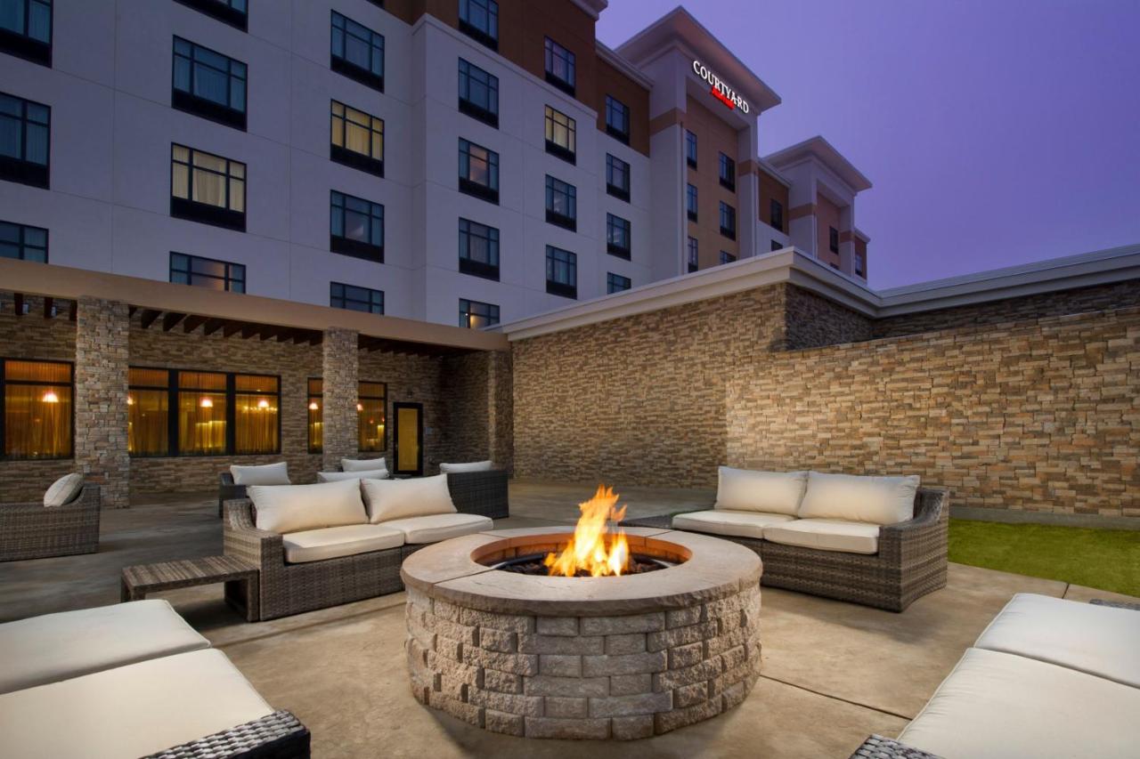 B&B Grapevine - Courtyard by Marriott Dallas DFW Airport North/Grapevine - Bed and Breakfast Grapevine