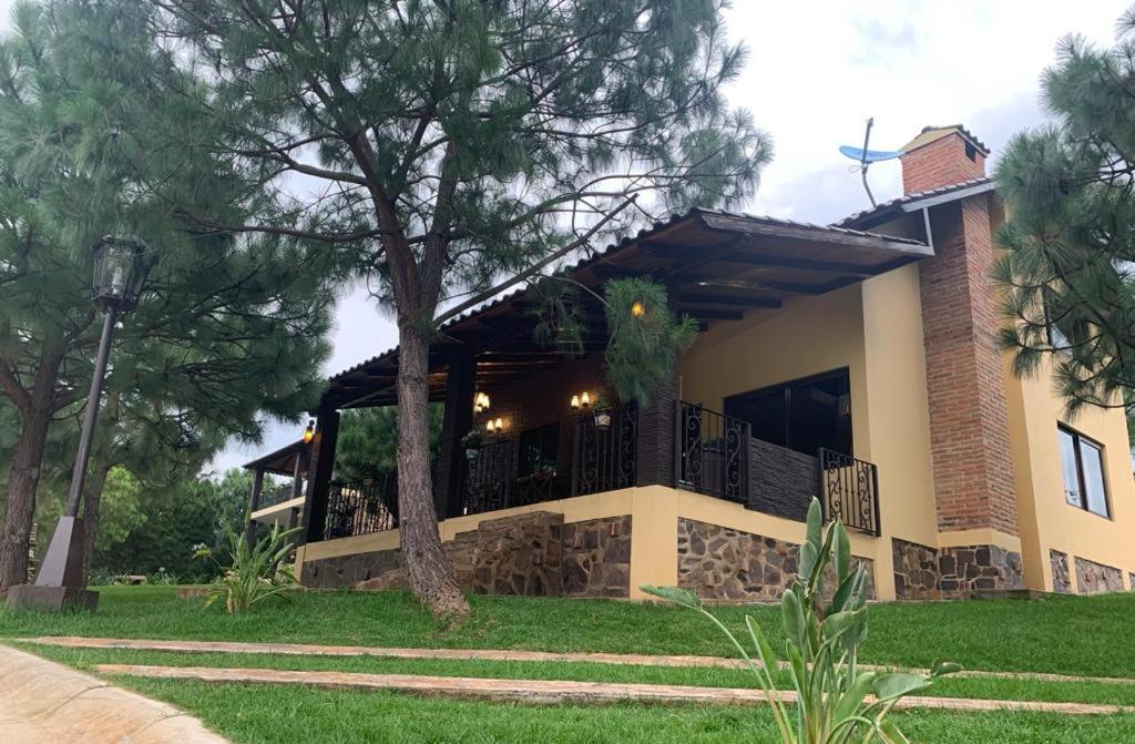 Cabaña No.6 Puerta del Bosque Mazamitla. - B&B Mazamitla