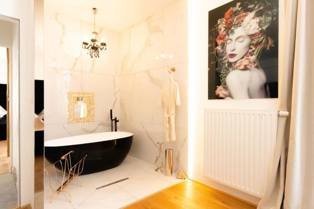 B&B Vienna - XuBa ApartmentRooms I Wien Messe Prater I Küchenzeile - Bed and Breakfast Vienna