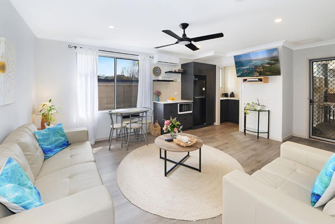 King Fully Equipped One Bedroom Apartment
