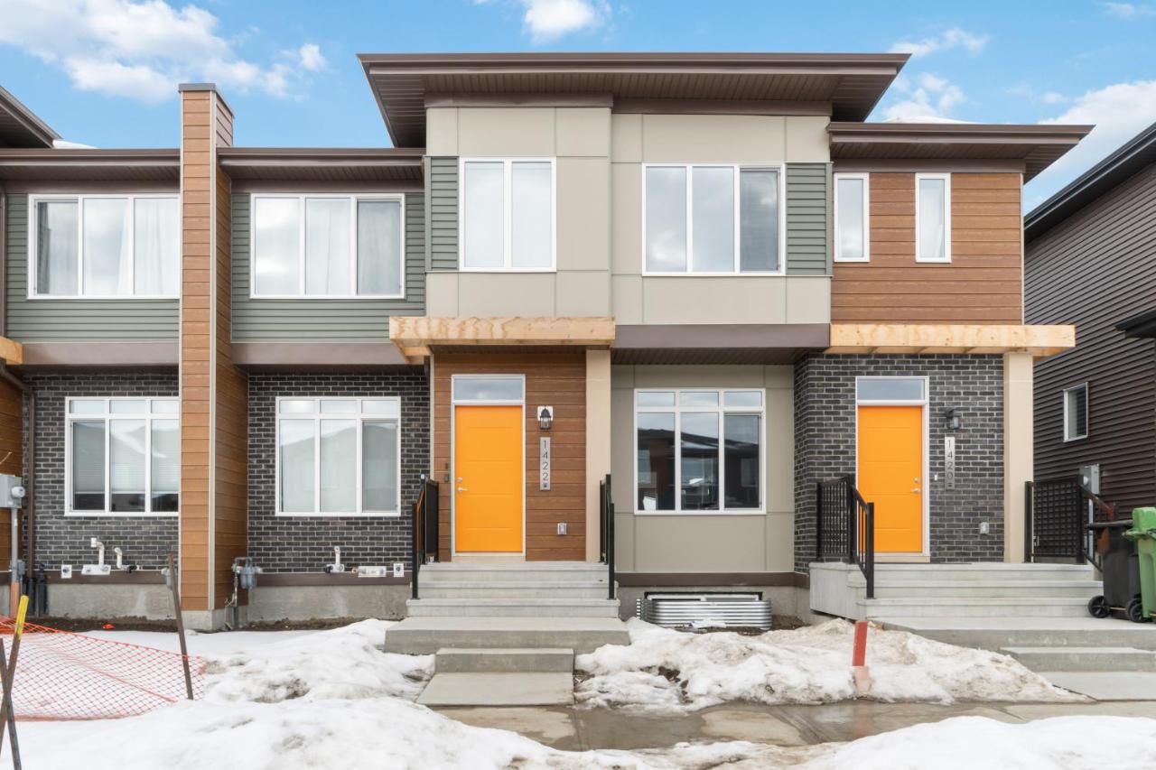 Stylish Home Base for Short or Long Stays - Ferienwohnung Edmonton
