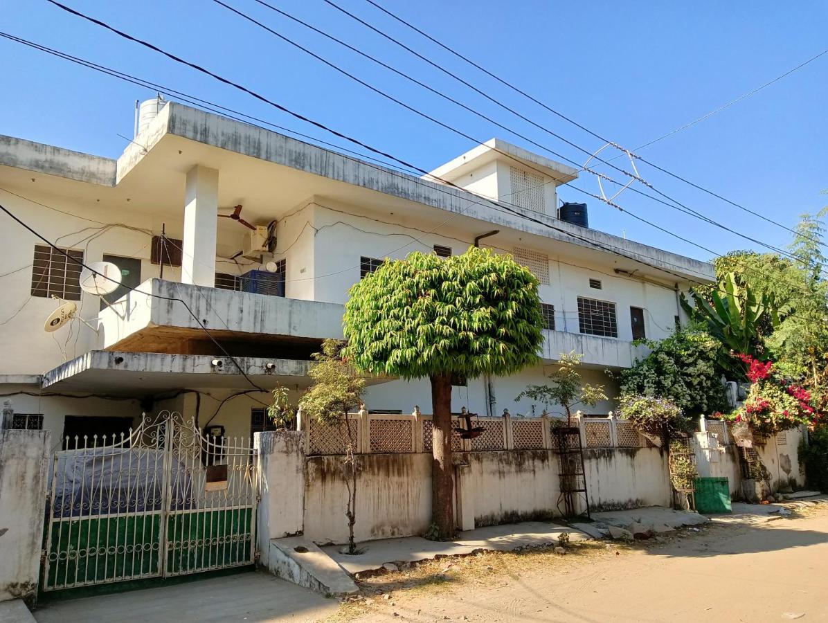 Nadya Homestay For Female & family - Chambres d’hôtes