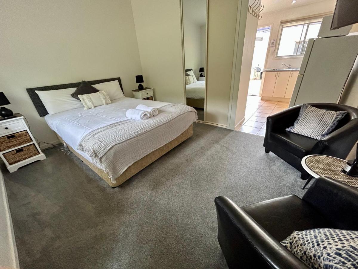 Deluxe Studio with Rail Trail View (room 7)