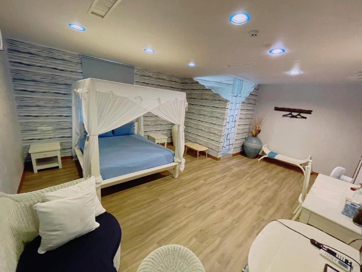 203 Deluxe Double Room with Bath