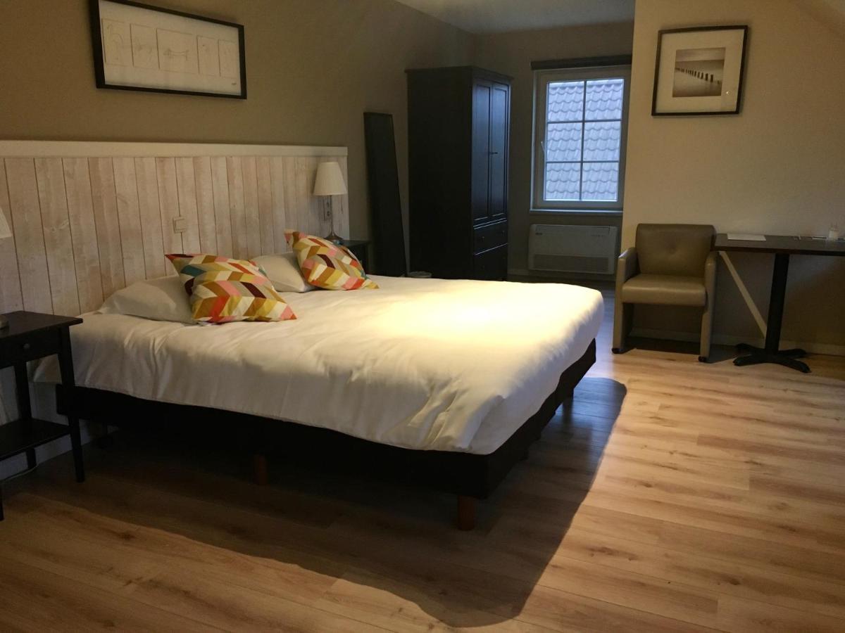 Large Double or Twin Room