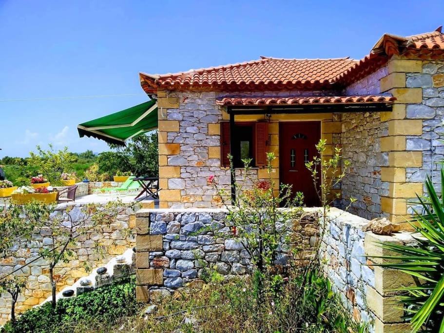 Maistroshome - B&B Kotrónion