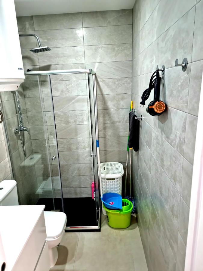 APARTAMENTOS ELEMAR free luggage storage - Bed and Breakfast Málaga