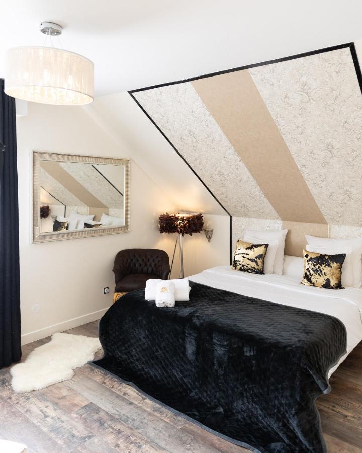 Le Havre by Leslodgespa - Confort et élégance, terrasse privée, proche de l'aéroport et de Bâle - B&B Blotzheim