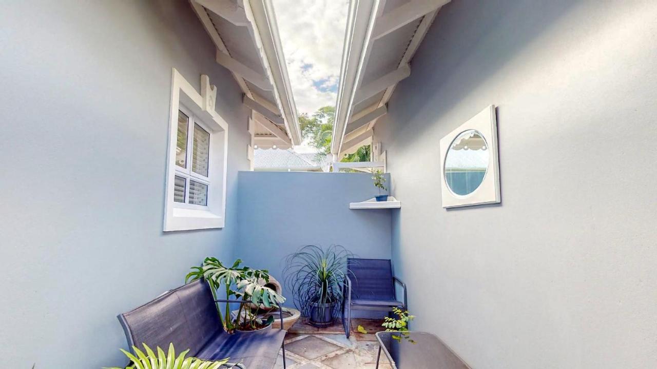 Rose Cottage in Caribbean Estate - Ferienwohnung Port Edward